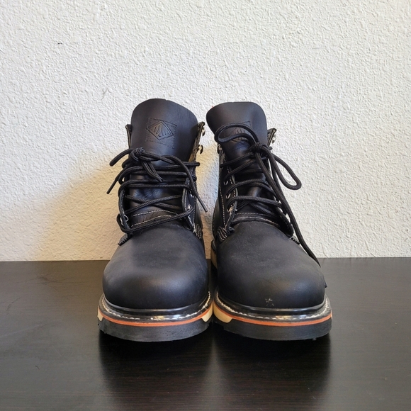 Bonanza Black Leather Round Toe Boots - Picture 2 of 4